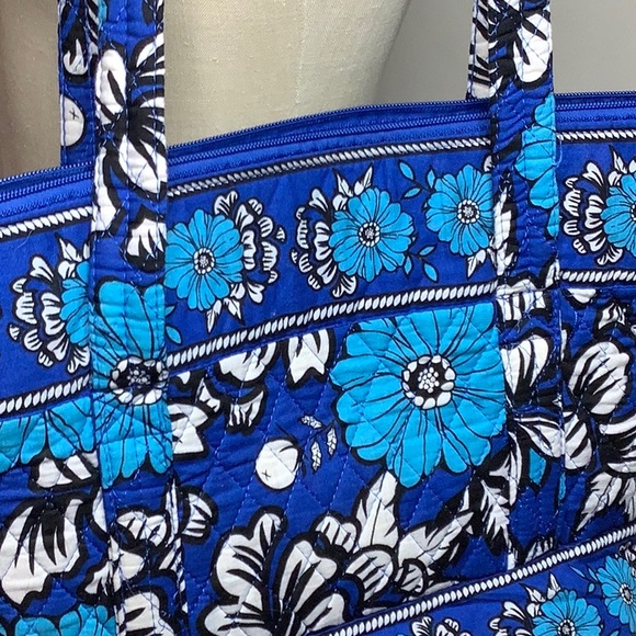 Gold Coast Blue Purse. - Picture 7 of 7